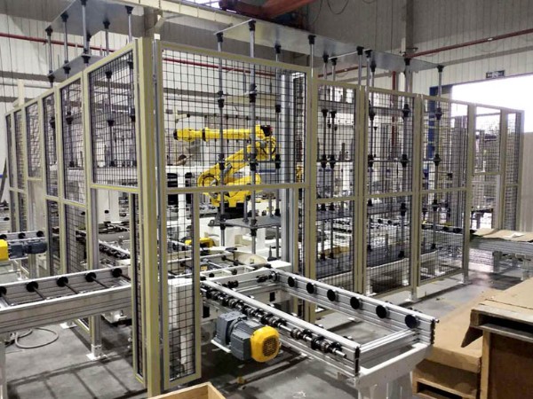 工業(yè)圍欄用鋁型材做好還是用方管做好？