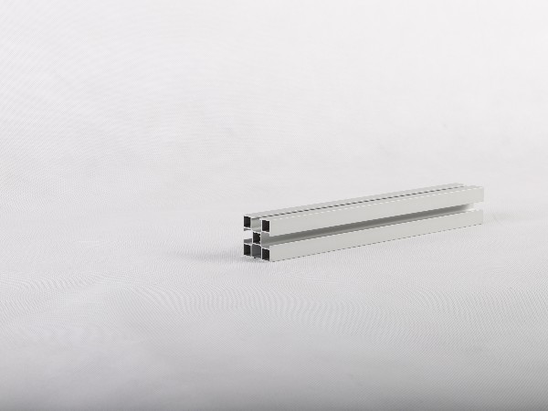 從不同角度，解析<i style='color:red'>40型材</i>