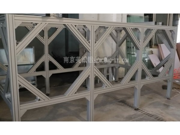 工業(yè)鋁型材應用在設(shè)備框架上的優(yōu)勢在哪里