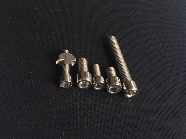 面對(duì)種類(lèi)繁多的鋁型材配件如何選擇？